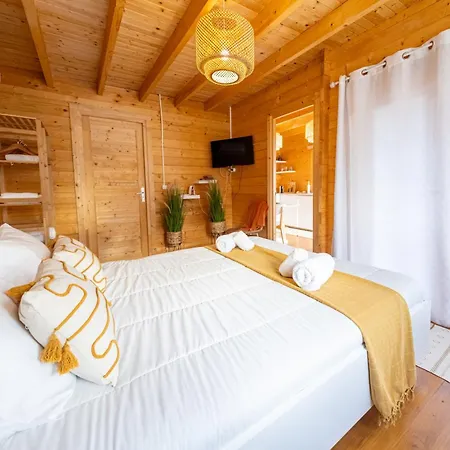 Mountain Wood Village Lägenhet *